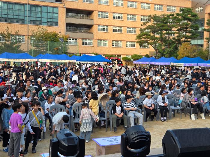 주민이 만들고 이웃이 함께 즐겼다…화성특례시 동탄의 마을축제가 보여준 공동체의 힘 기사 이미지
