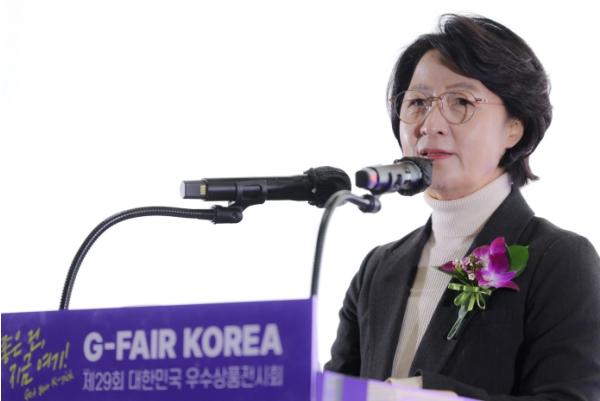 추미애 경기도지사, “지페어가 중소기업에 새로운 기회 되길. 오늘의 상담이 내일의 계약으로” 기사 이미지