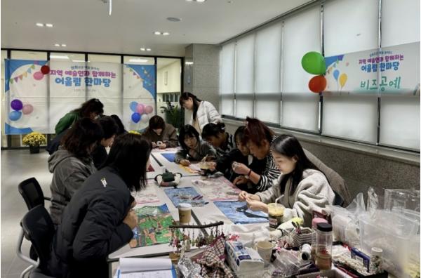 수원시 장안구 영화동 주민자치회, '지역 예술인과 함께하는 어울림 한마당' 개최 기사 이미지